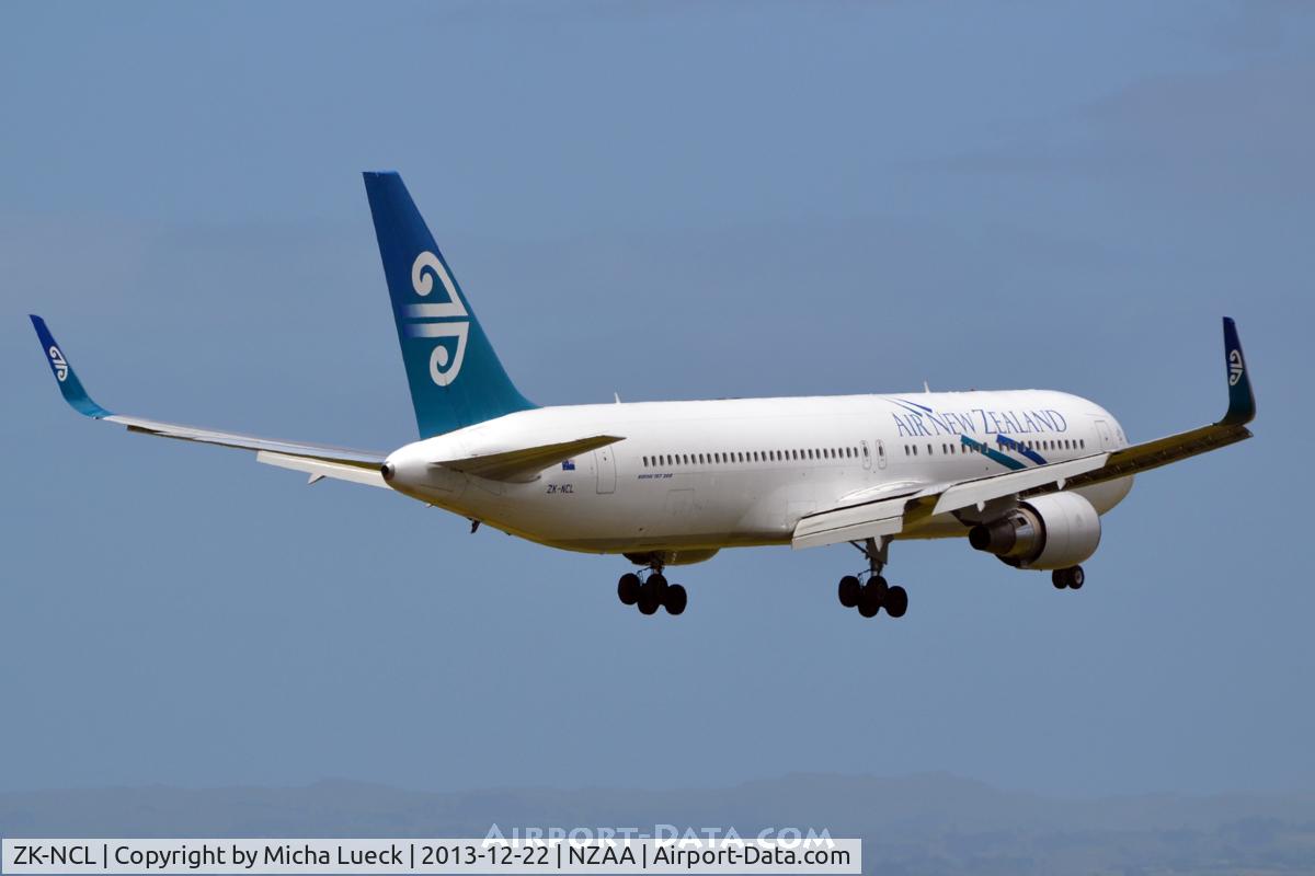 ZK-NCL, 1997 Boeing 767-319/ER C/N 28745, At Auckland