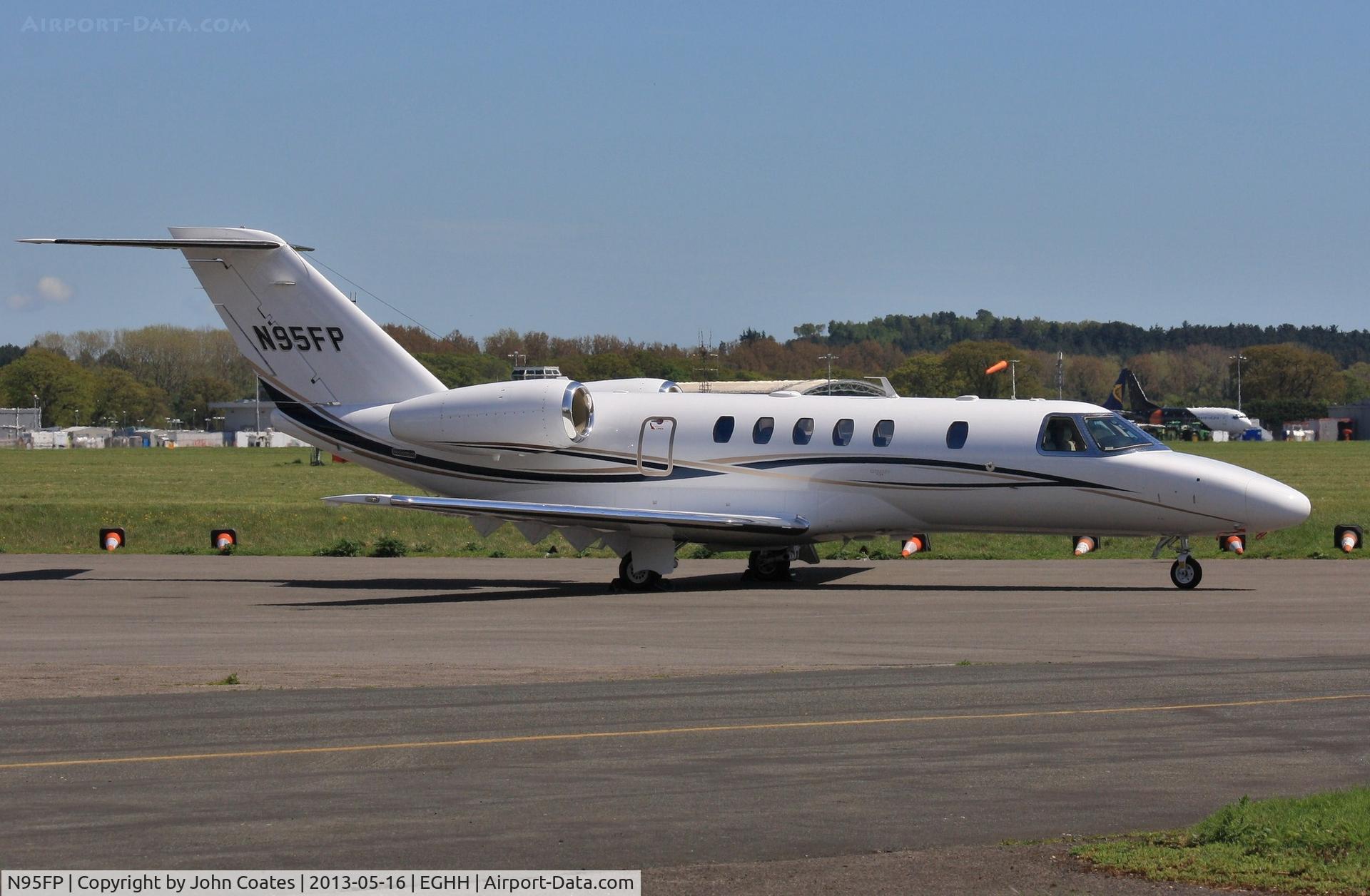 N95FP, 2012 Cessna 525C CitationJet CJ4 C/N 525C-0088, Visitor at Signatures