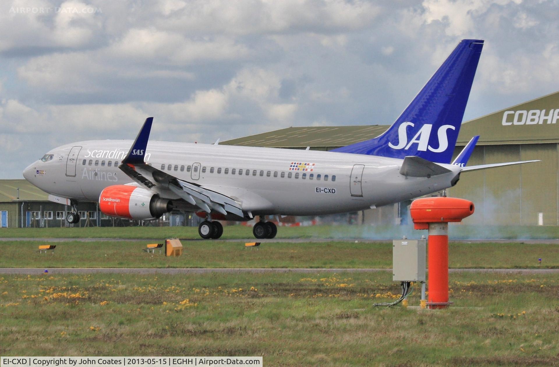 EI-CXD, 2002 Boeing 737-76N C/N 29885, ex G-STRF touch and go on air test from Lasham..soon to be SE-RJU
