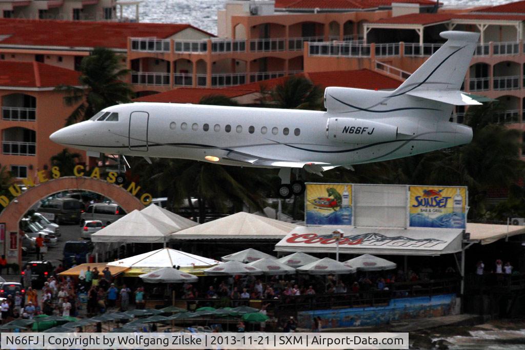 N66FJ, 2000 Dassault Falcon 900EX C/N 66, From the Sonesta Hotel