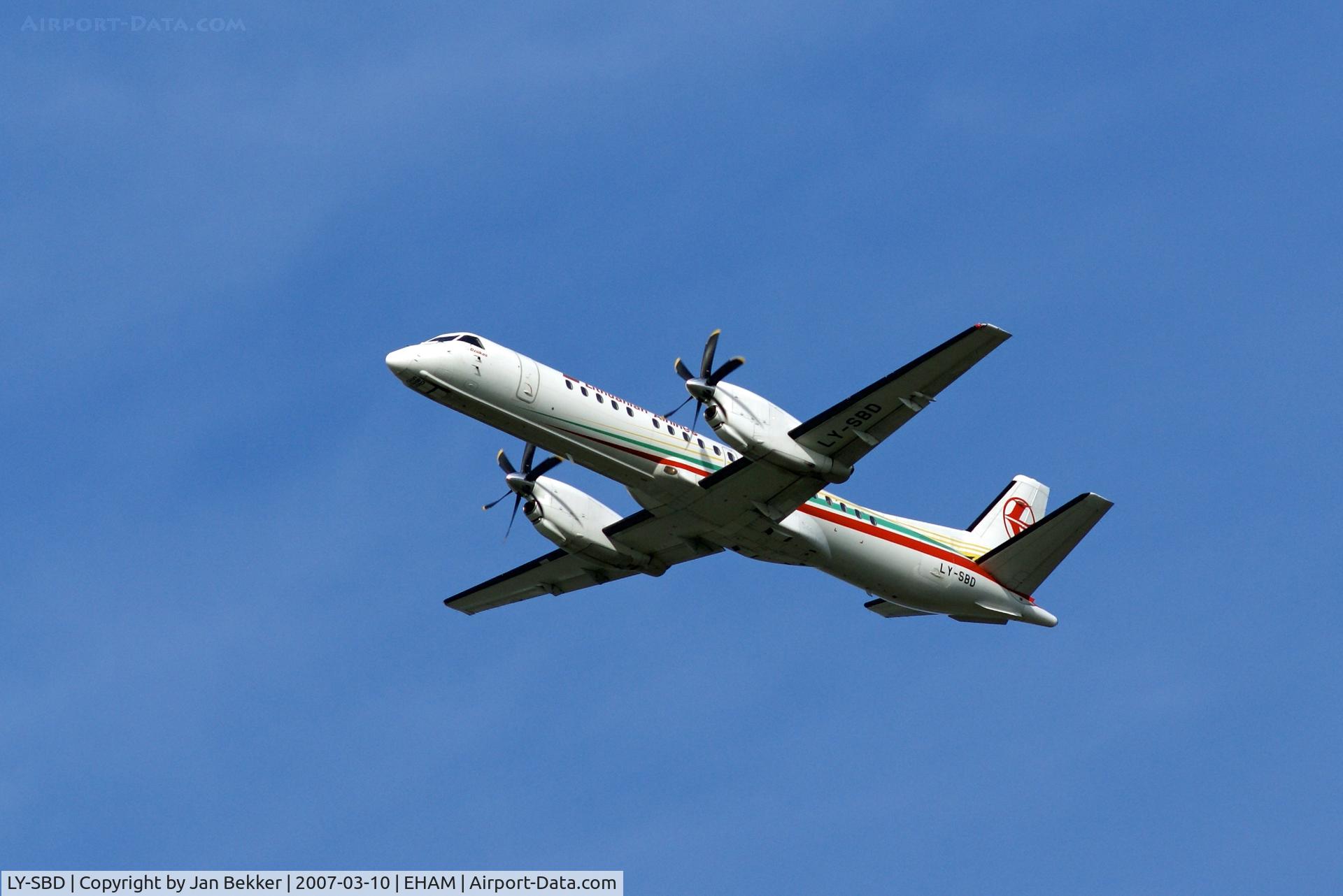 LY-SBD, 1995 Saab 2000 C/N 2000-023, Taking off