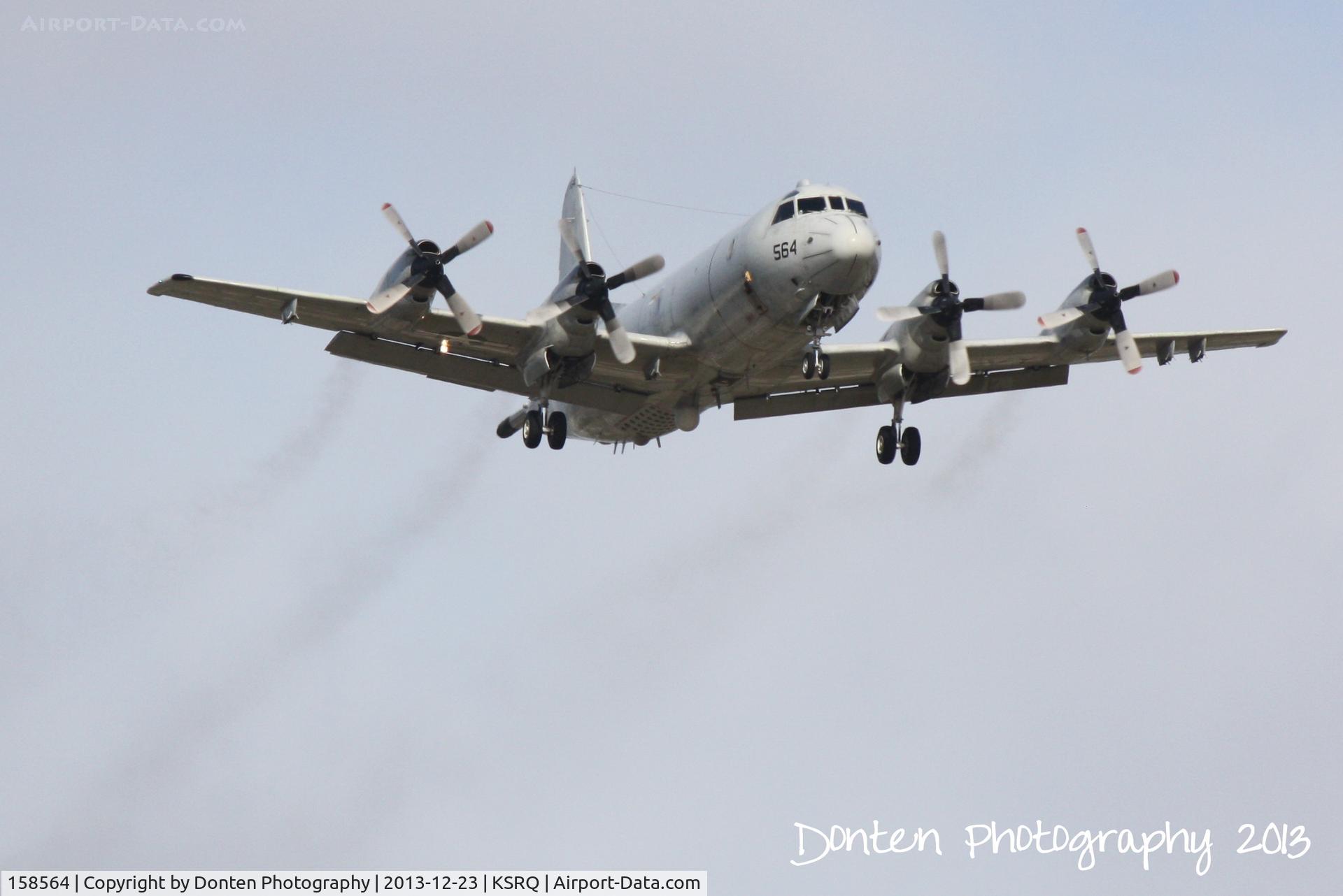 158564, Lockheed P-3C Orion C/N 285A-5573, US Navy P-3 Orion ( 158564) approaches Sarasota-Bradenton International Airport