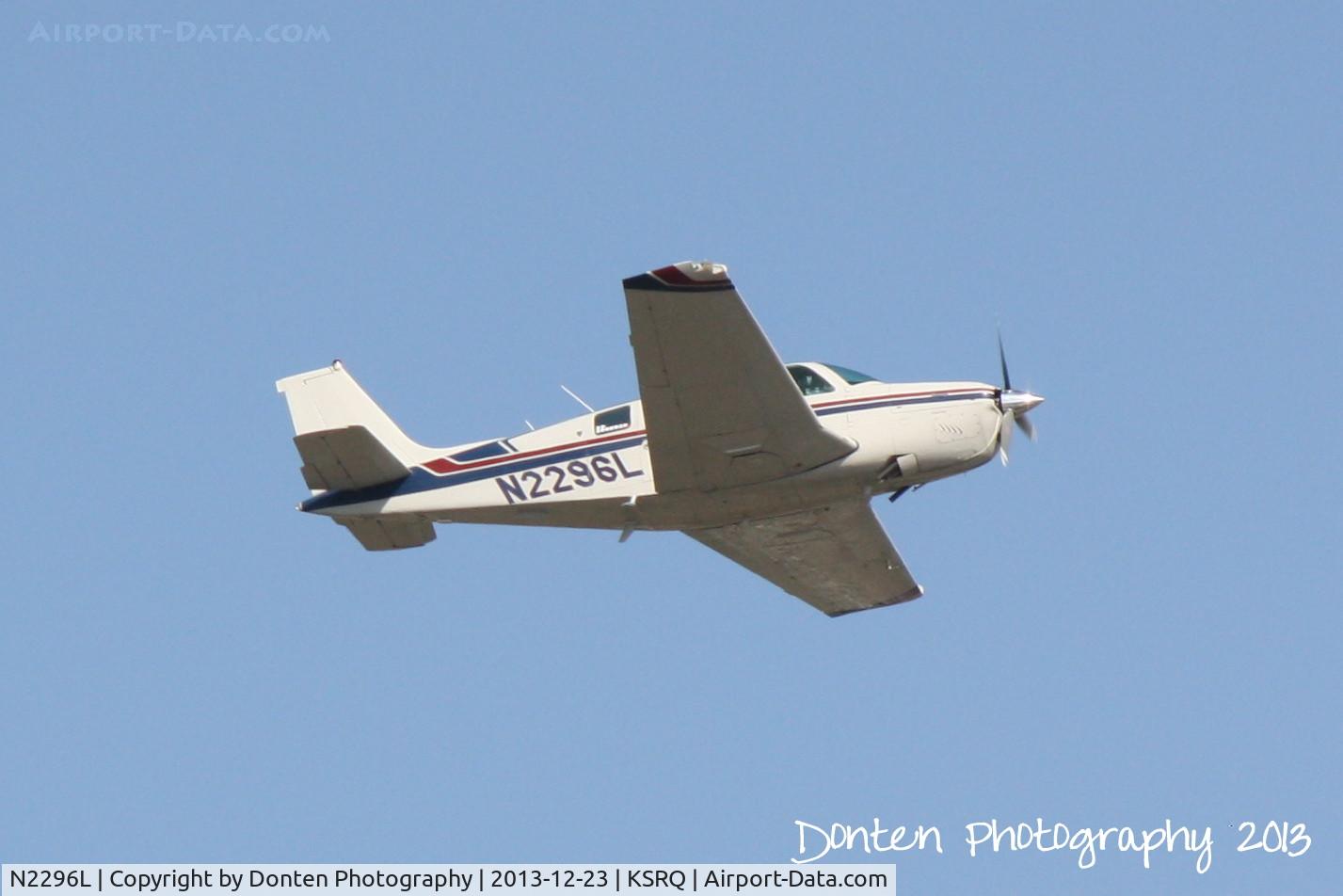 N2296L, 1976 Beech A36 Bonanza 36 C/N E-932, Beechcraft Bonanza (N2296L departs Sarasota-Bradenton International Airport