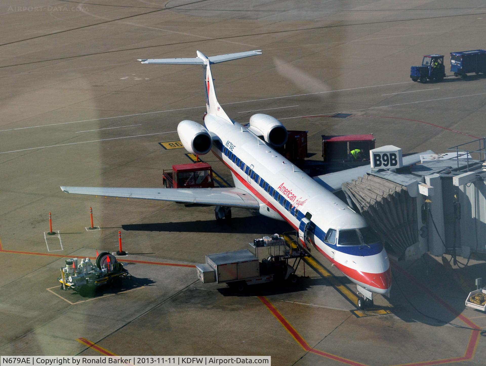 N679AE, 2004 Embraer ERJ-145LR (EMB-145LR) C/N 14500814, Gate B9B  DFW