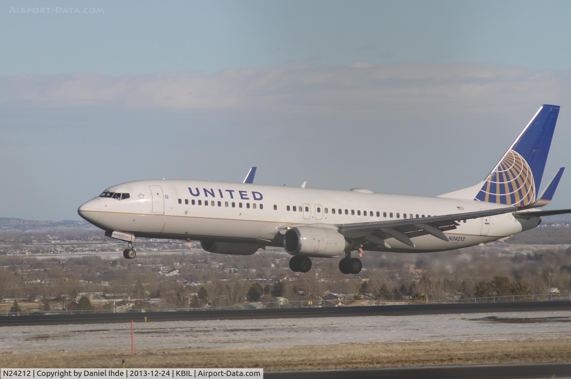N24212, 1998 Boeing 737-824 C/N 28772, United Airlines 737
