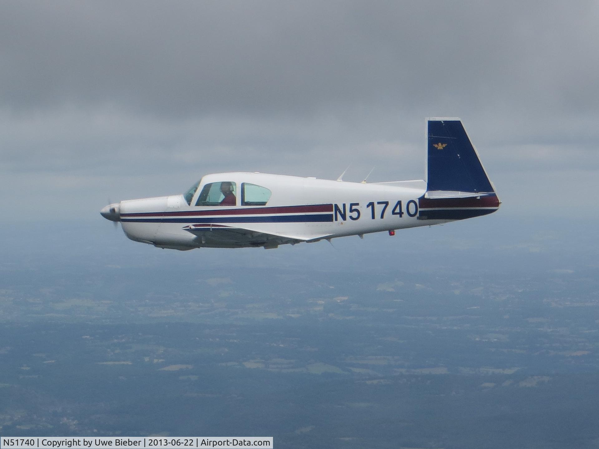 N51740, 1964 Mooney M20E C/N 279, In cruise....