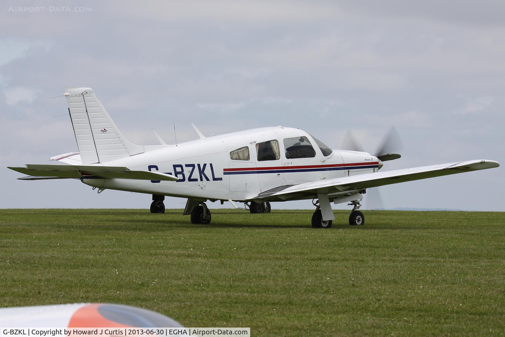 G-BZKL, 1977 Piper PA-28R-201 Cherokee Arrow III C/N 28R-7737152, Privately owned, at the Pooley's Day Fly-In.
