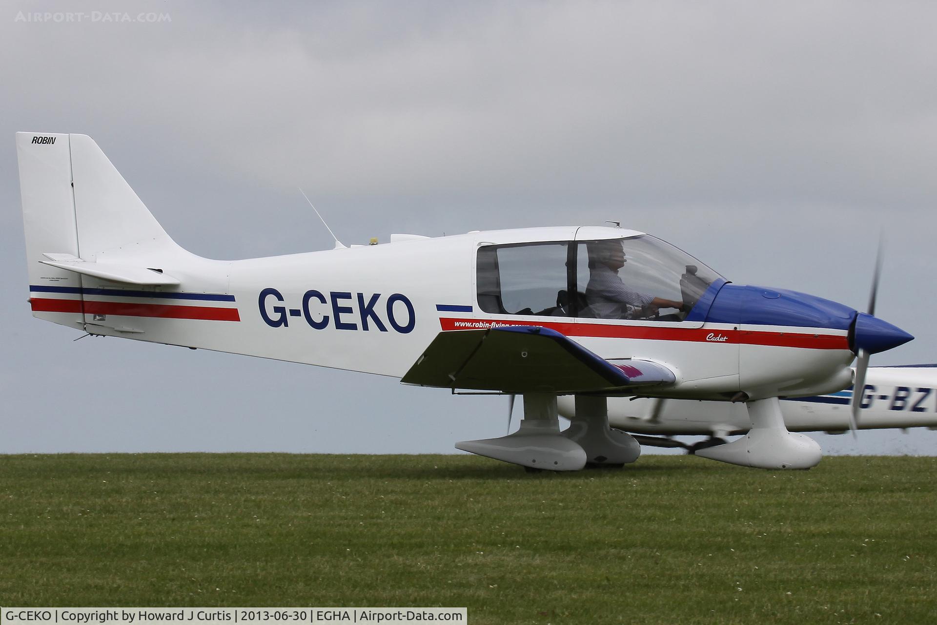 G-CEKO, 1989 Robin DR-400-100 Cadet C/N 1932, Privately owned, at the Pooley's Day Fly-In.