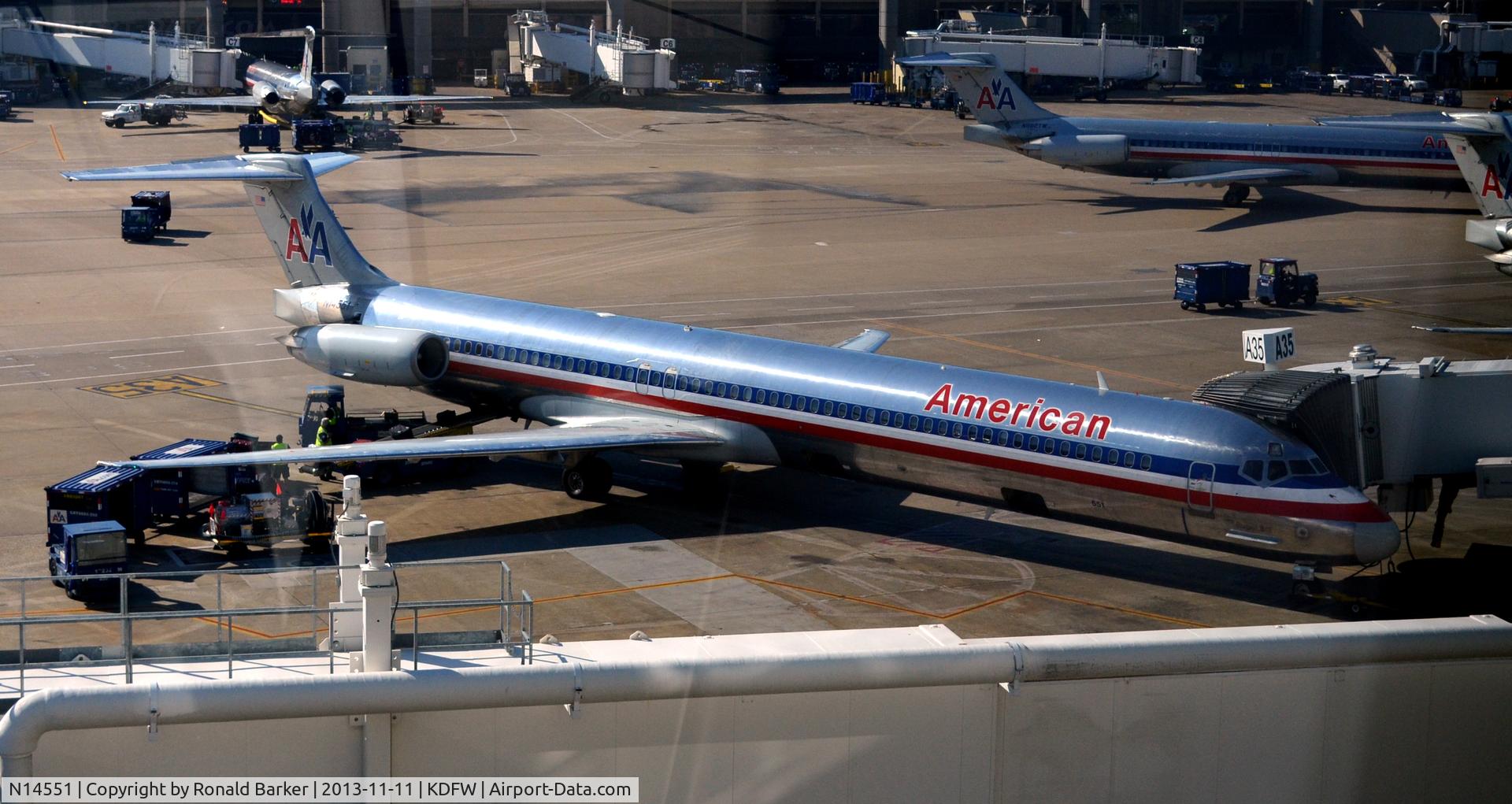 N14551, 1991 McDonnell Douglas MD-82 (DC-9-82) C/N 53033, Gate A35  DFW