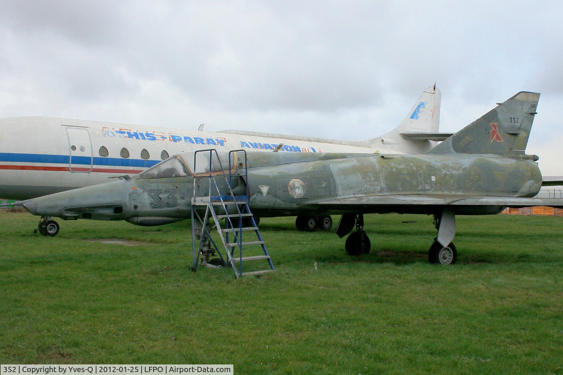 352, Dassault Mirage IIIRD C/N 352, Dassault Mirage IIIRD, Delta Athis Museum, Paray near Paris-Orly Airport.