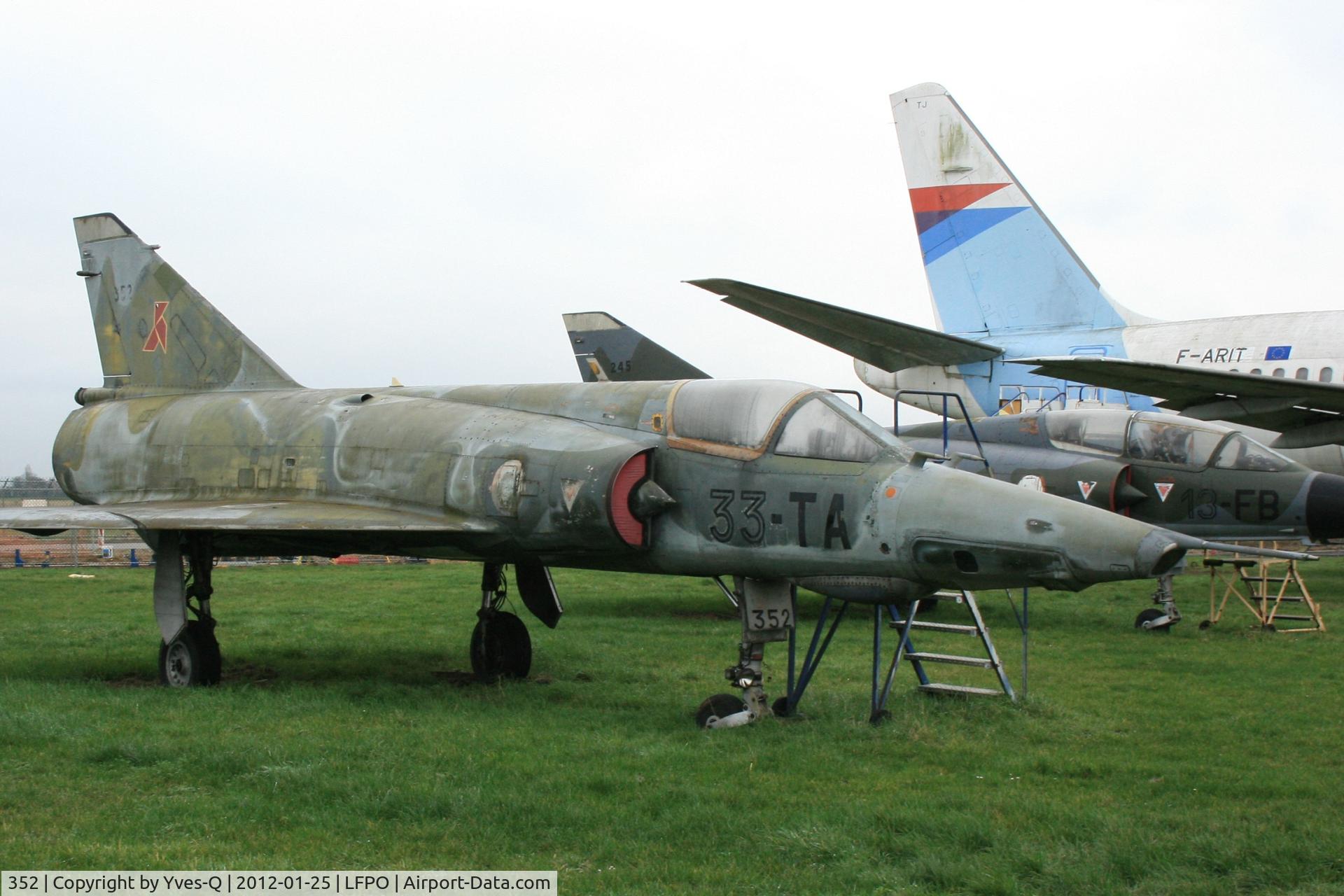 352, Dassault Mirage IIIRD C/N 352, Dassault Mirage IIIRD, Delta Athis Museum, Paray near Paris-Orly Airport.