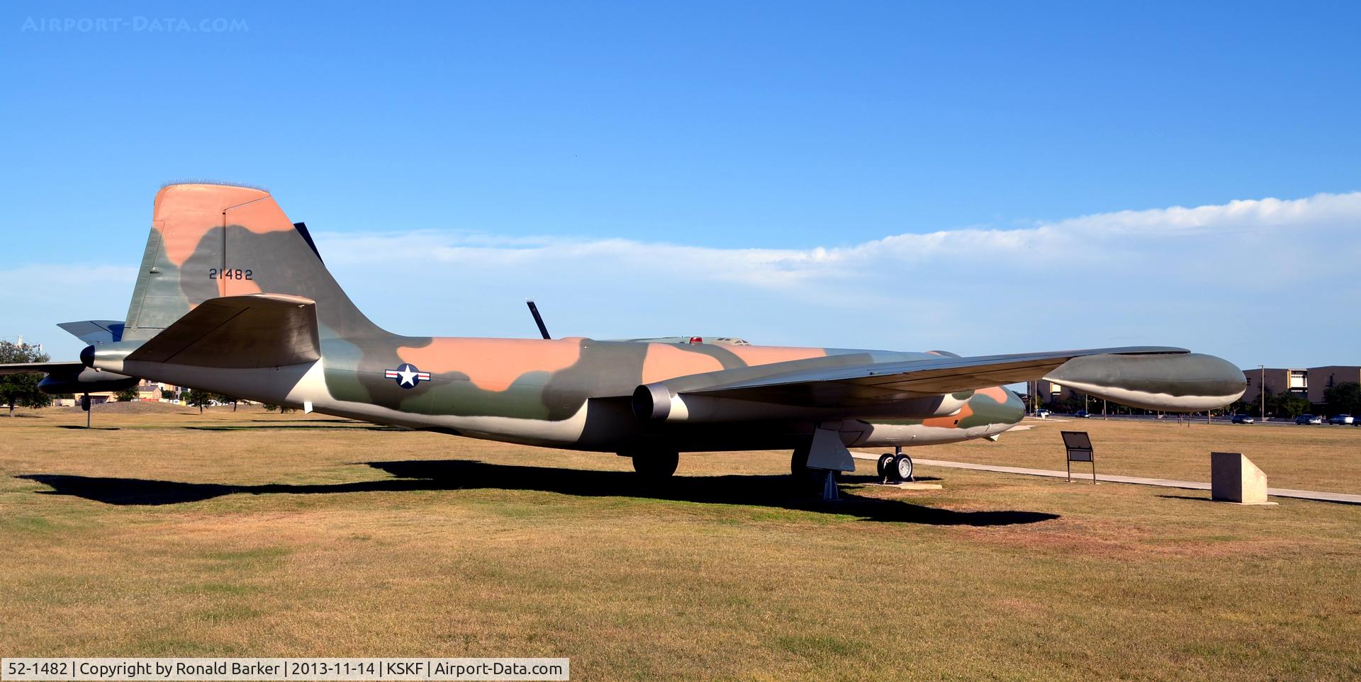 52-1482, 1952 Martin RB-57A Canberra C/N 065, LMTC, TX