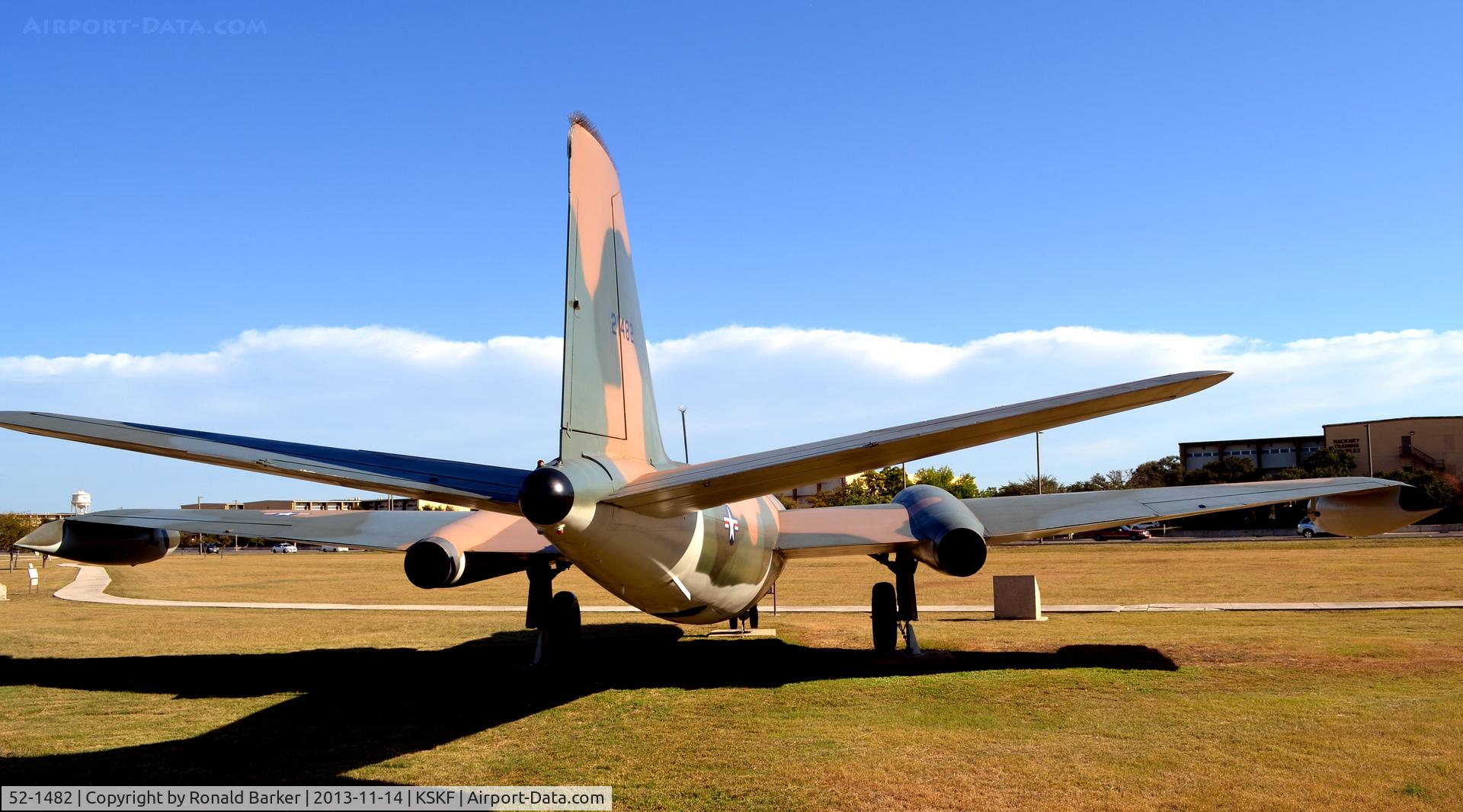52-1482, 1952 Martin RB-57A Canberra C/N 065, Rear view of aircraft, LMTC, TX