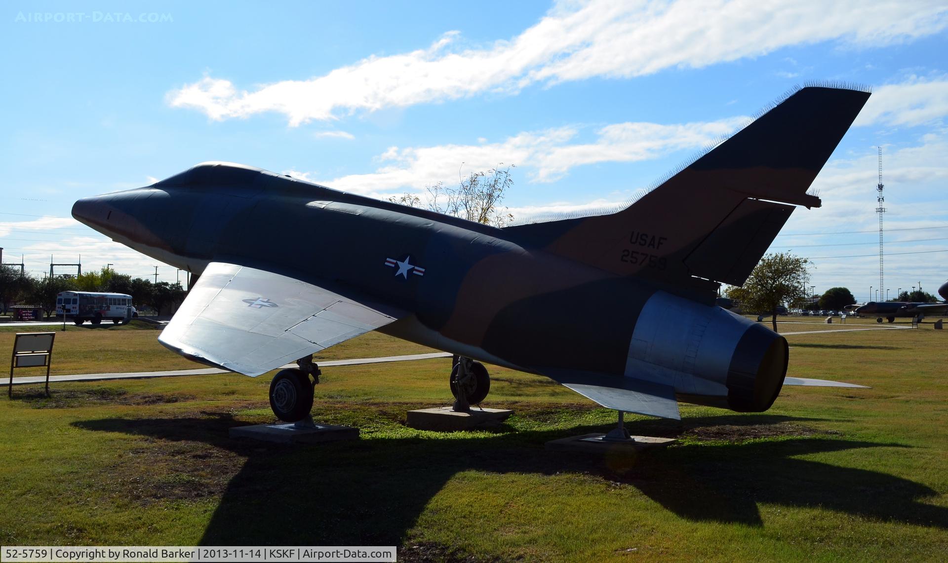 52-5759, 1952 North American F-100A Super Sabre C/N 192-4, LMTC, TX