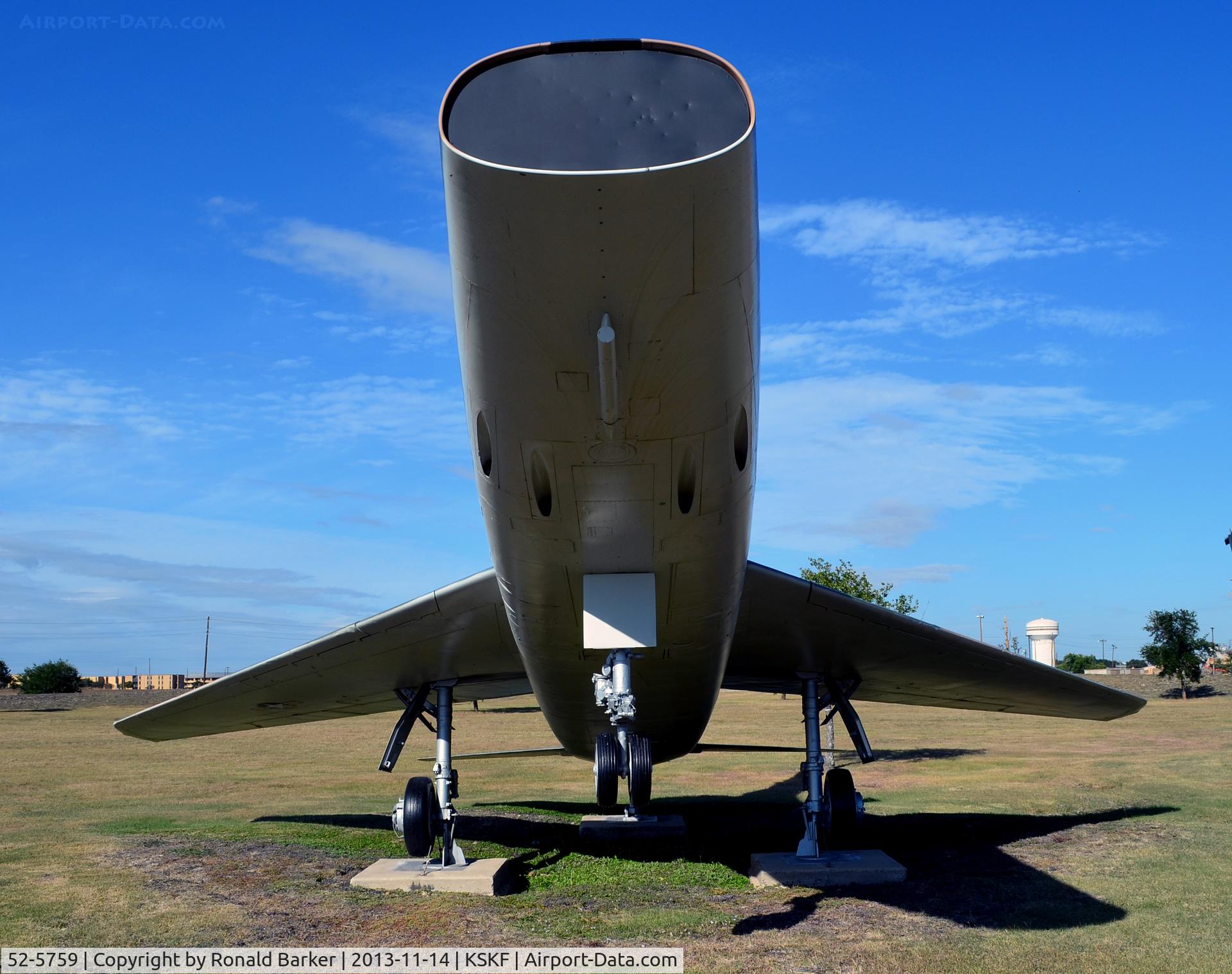 52-5759, 1952 North American F-100A Super Sabre C/N 192-4, Head on-view, LMTC, TX