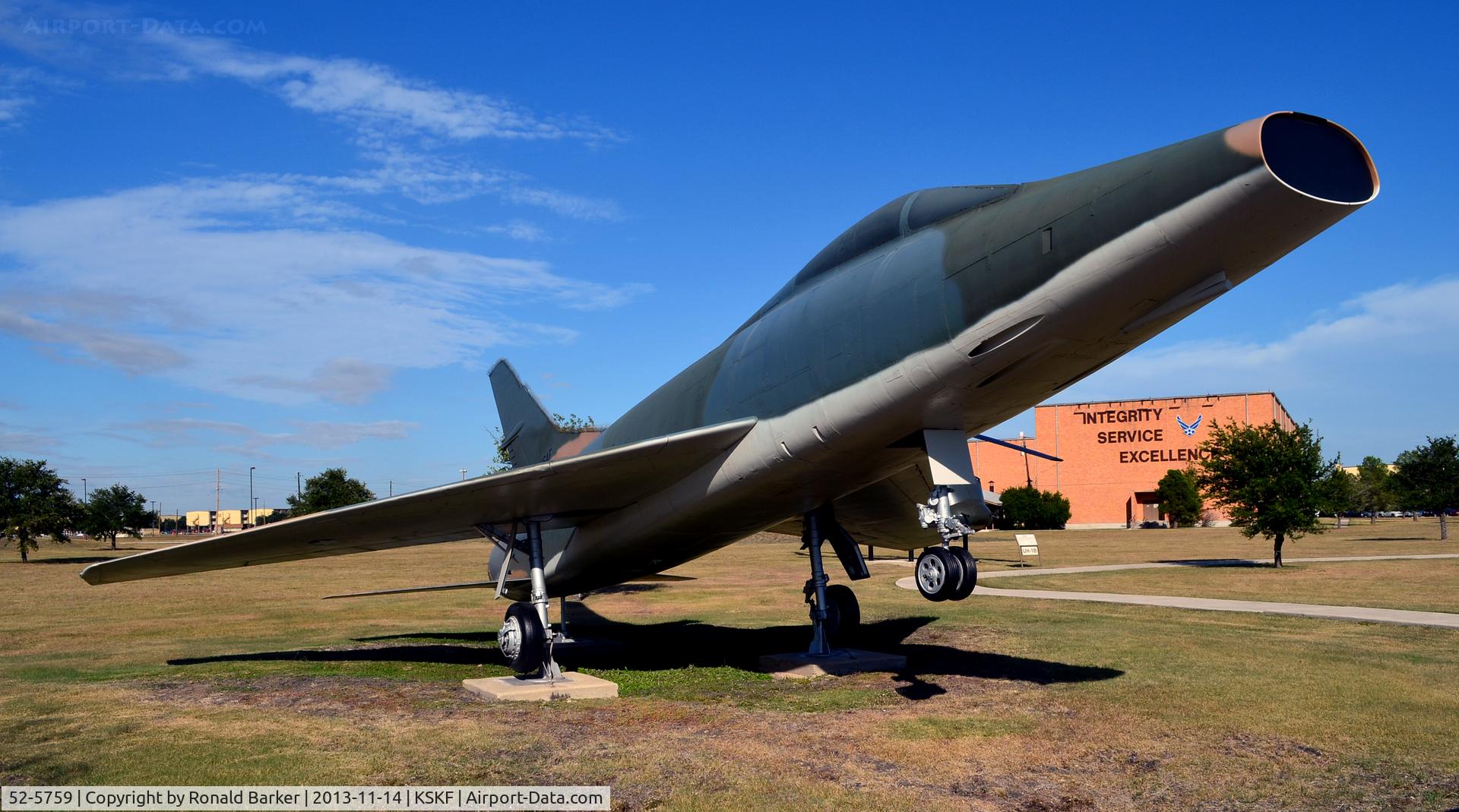 52-5759, 1952 North American F-100A Super Sabre C/N 192-4, LMTC, TX