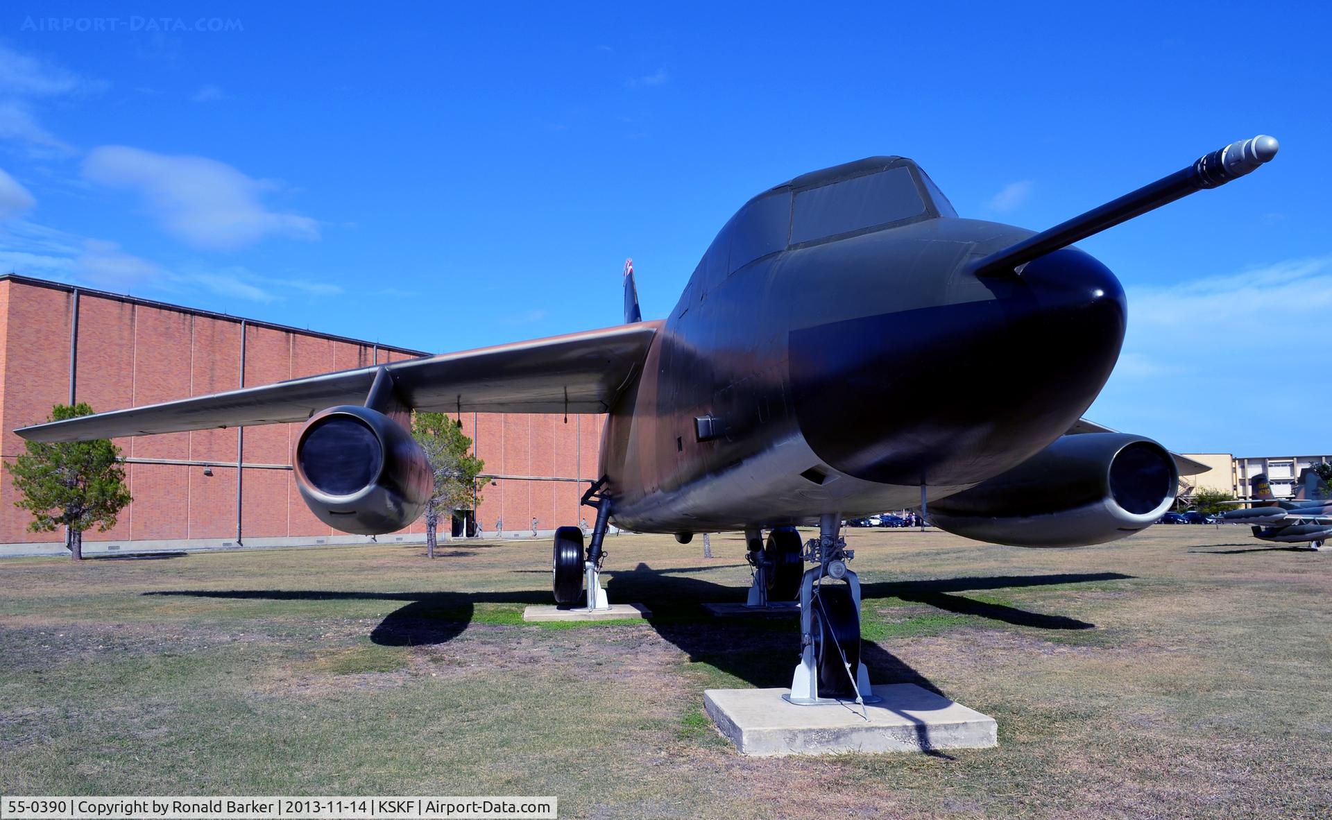55-0390, Douglas JWB-66D Destroyer C/N 45022, Right side of the refueling probe, LMTC, TX