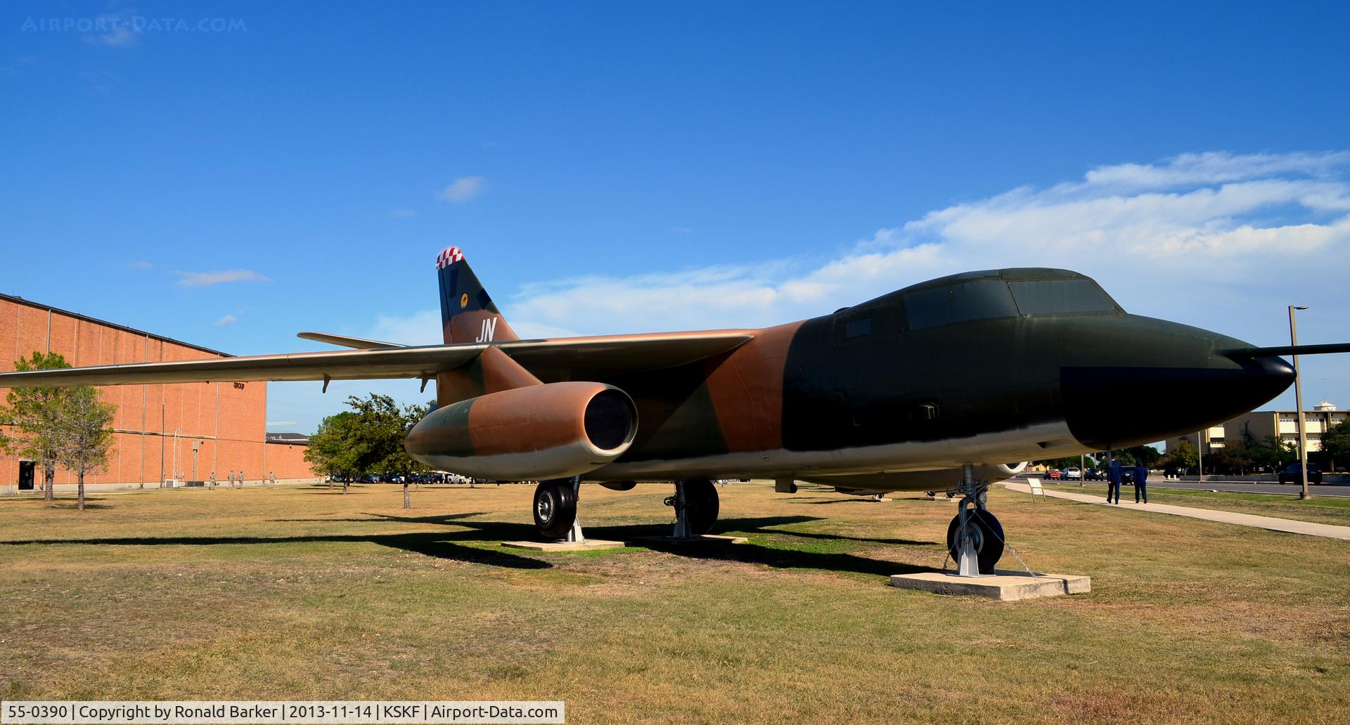 55-0390, Douglas JWB-66D Destroyer C/N 45022, Right side of the B-66, LMTC, TX