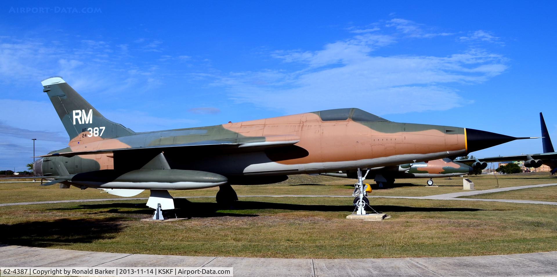 62-4387, 1962 Republic F-105D Thunderchief C/N D586, Right side view, LMTC, TX