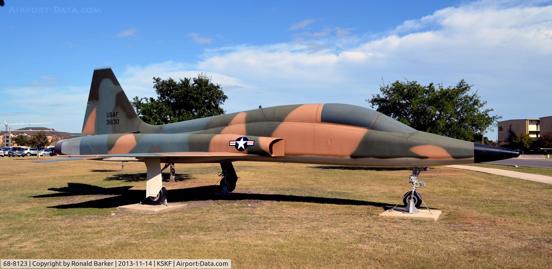 68-8123, 1968 Northrop T-38A Talon C/N T.6128, T-38 shown as F-5B 31630 at LMTC, TX