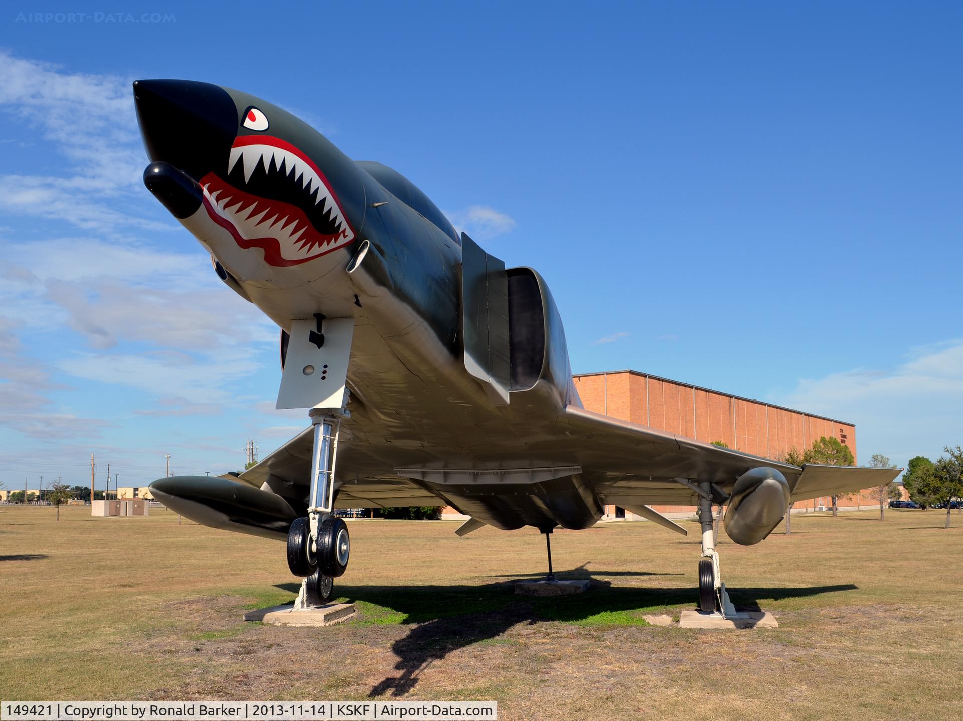 149421, McDonnell F-4B Phantom II C/N 138, Left side of F-4B shown as F-4D 64-9421 at LMTC, TX