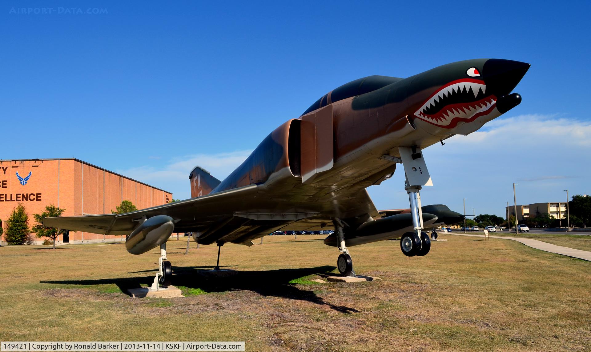 149421, McDonnell F-4B Phantom II C/N 138, Right side of F-4B shown as F-4D 64-9421 at LMTC