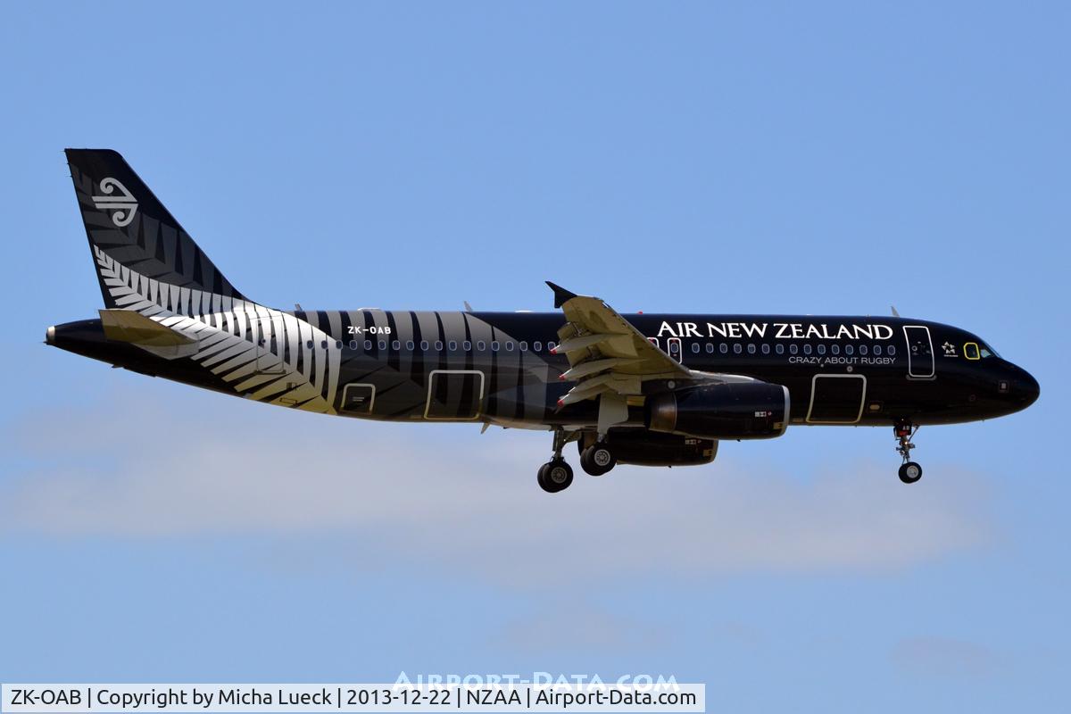 ZK-OAB, 2010 Airbus A320-232 C/N 4553, At Auckland