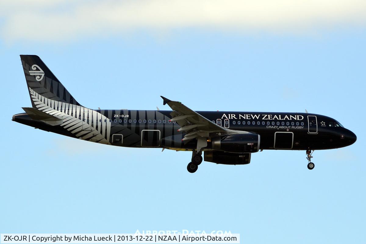 ZK-OJR, 2011 Airbus A320-232 C/N 4884, At Auckland