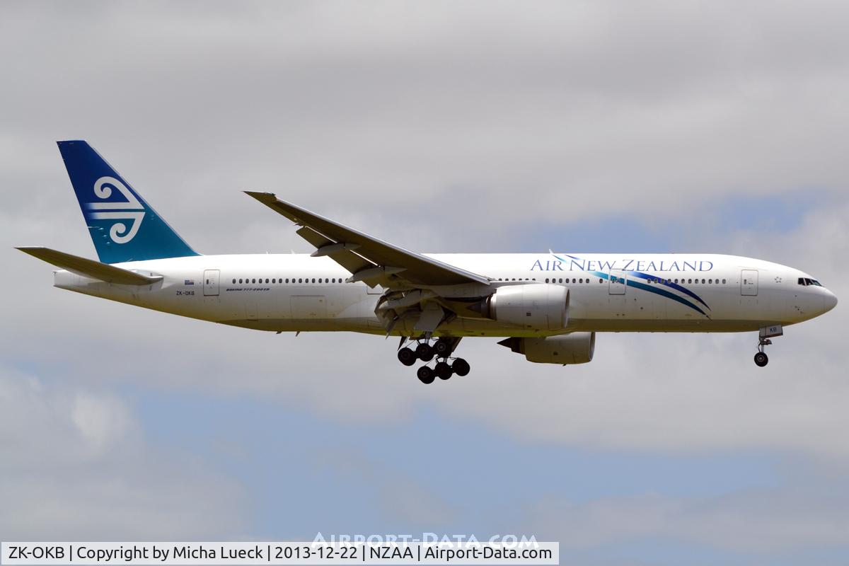 ZK-OKB, 2005 Boeing 777-219/ER C/N 34376, At Auckland