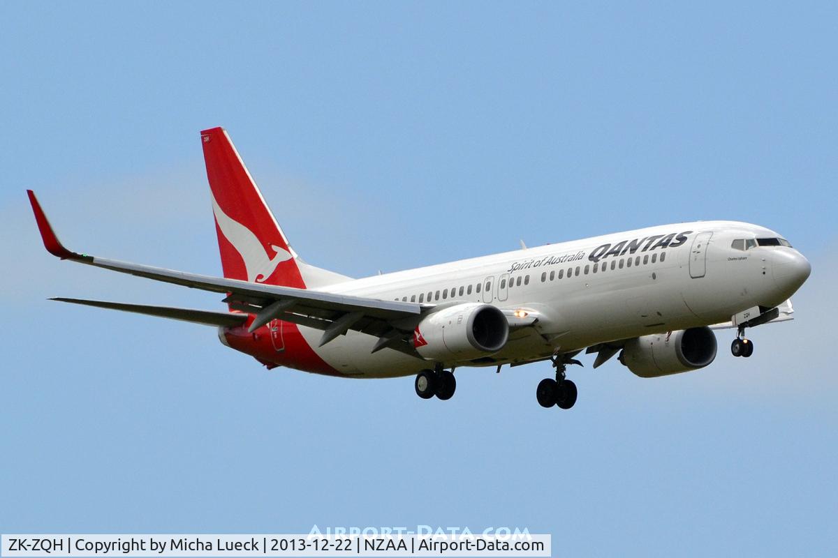 ZK-ZQH, 2011 Boeing 737-838 C/N 39357, At Auckland