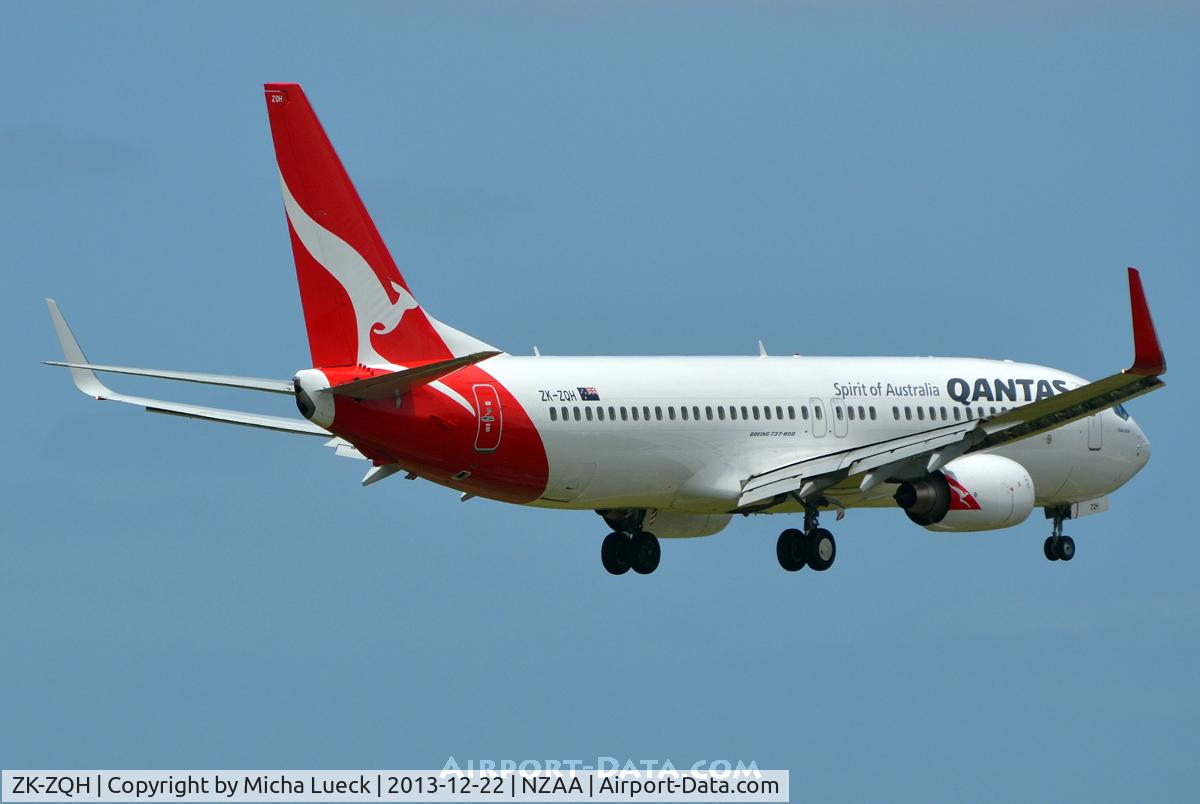ZK-ZQH, 2011 Boeing 737-838 C/N 39357, At Auckland