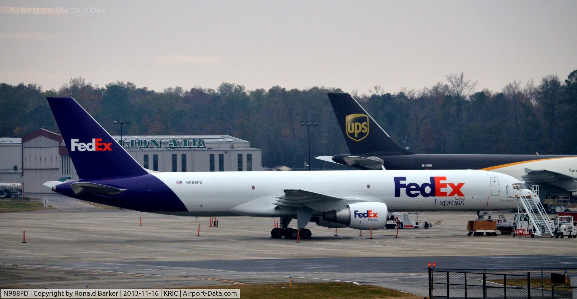 N988FD, 1993 Boeing 757-222(SF) C/N 26705, Cargo ramp RIC
