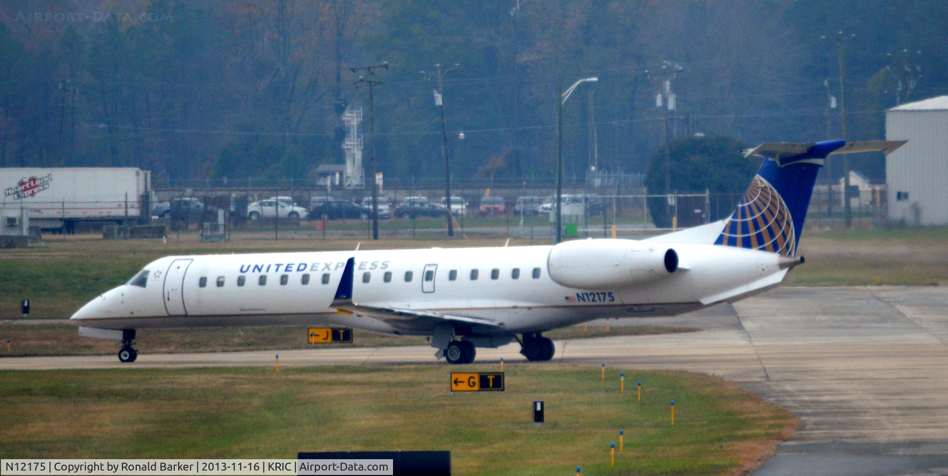 N12175, 2004 Embraer ERJ-145XR (EMB-145XR) C/N 14500878, Taxi Richmond