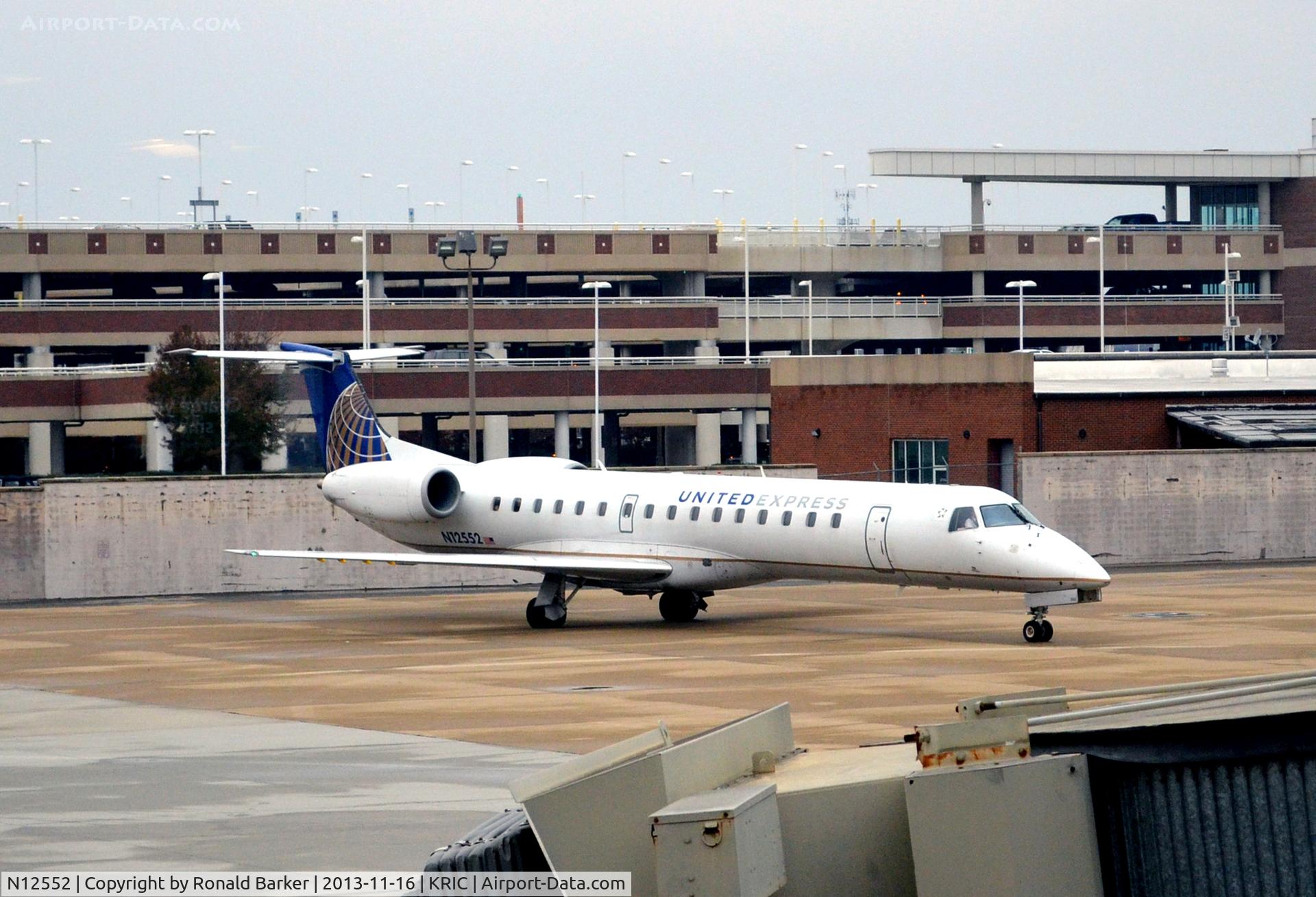 N12552, 2002 Embraer ERJ-145LR (EMB-145LR) C/N 145583, Taxi Richmond