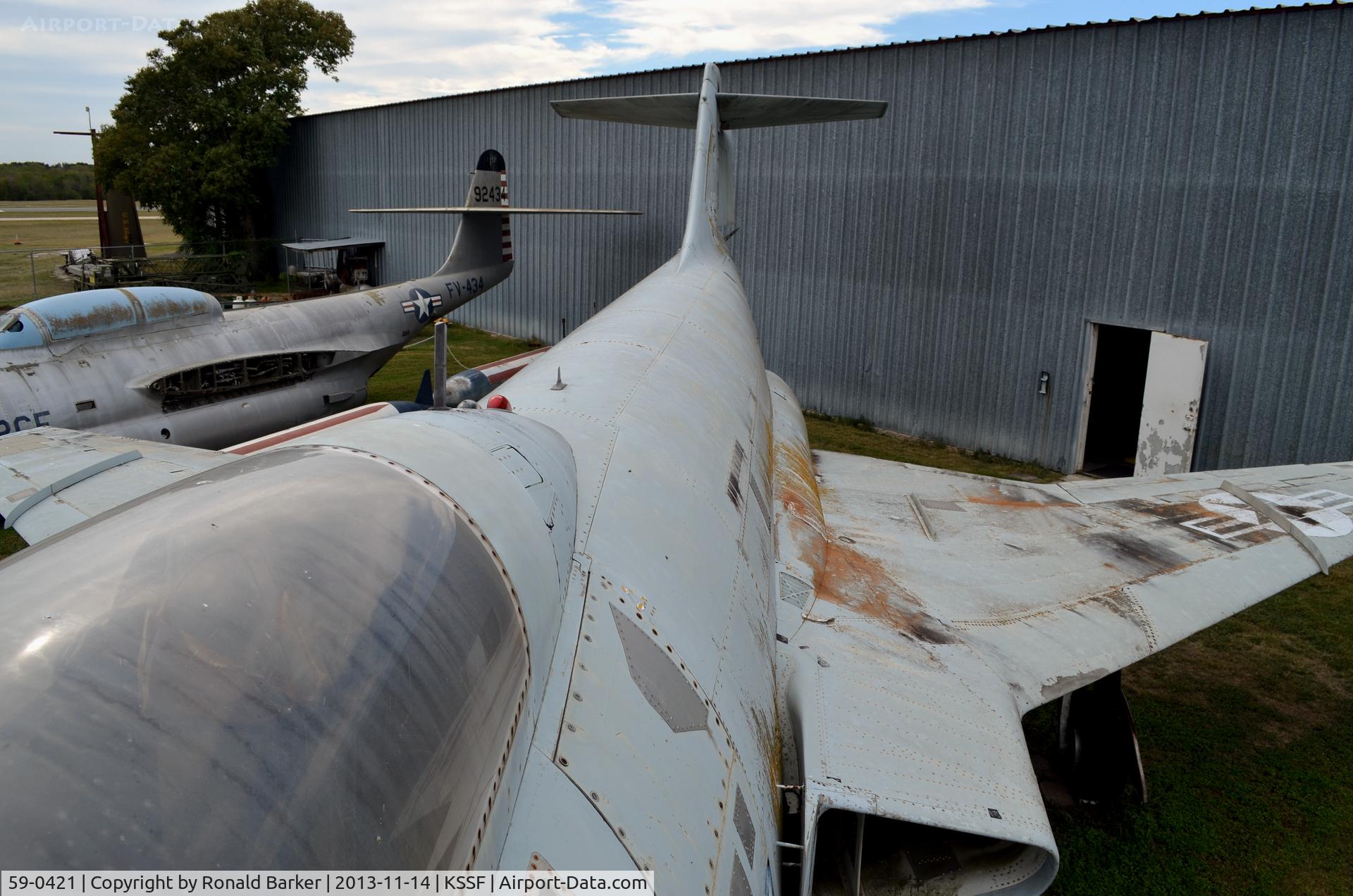 59-0421, 1959 McDonnell F-101B-115-MC Voodoo C/N 745, Down the spine of an F-101, Texas Air Museum