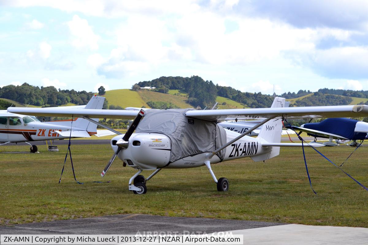ZK-AMN, Cessna 162 Skycatcher C/N 16200121, At Ardmore