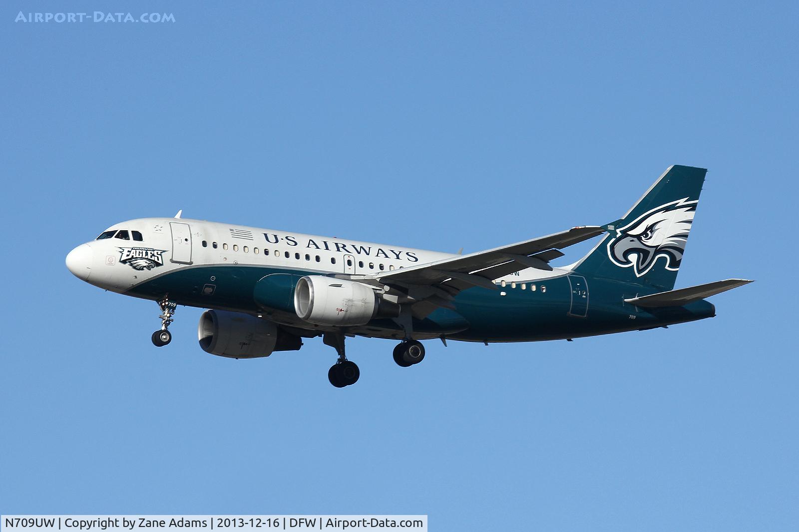 N709UW, 1999 Airbus A319-112 C/N 0997, Landing at DFW (enemy territory)
