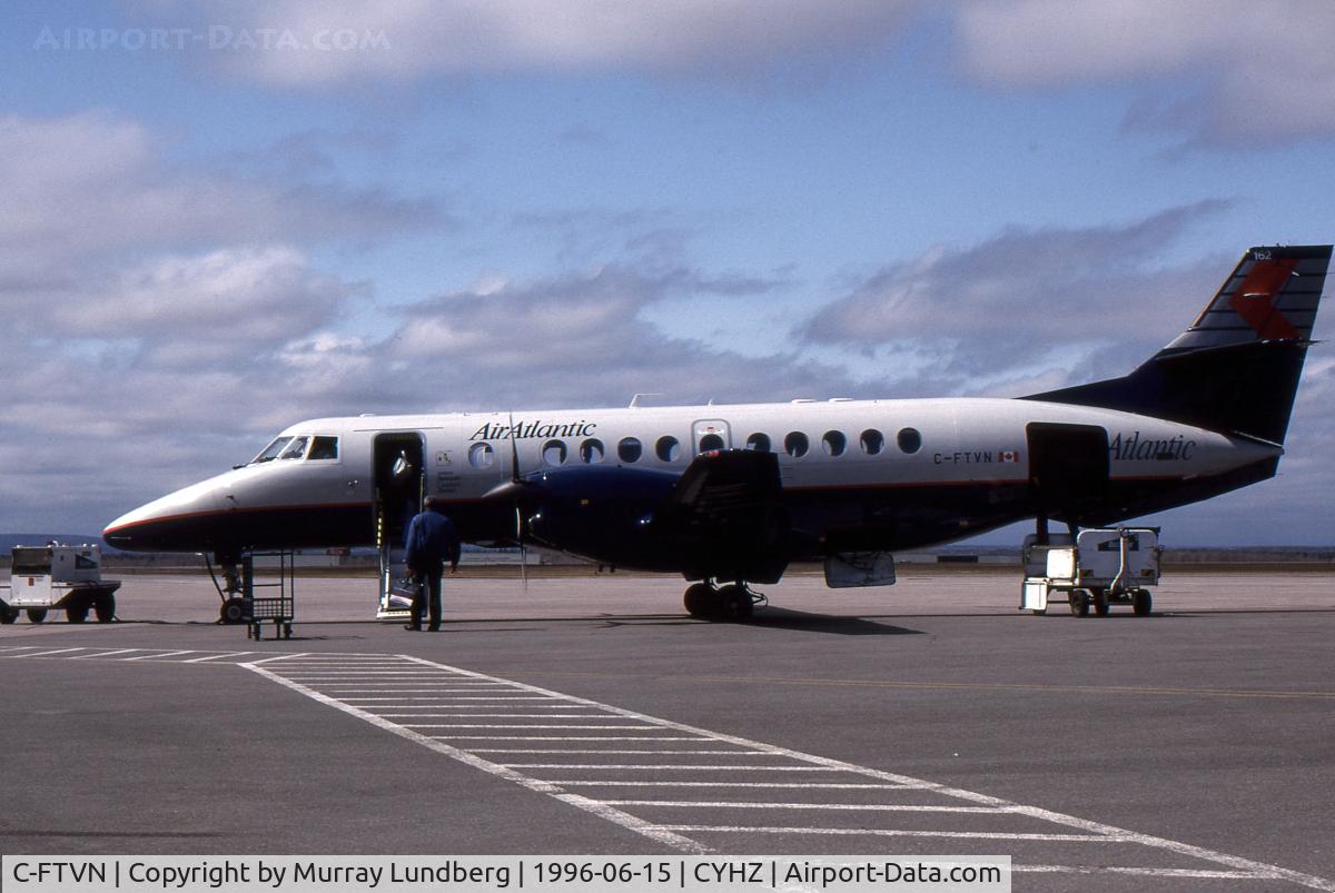 C-FTVN, 1995 British Aerospace Jetstream 41 C/N 41052, Loading passengers at Halifax.