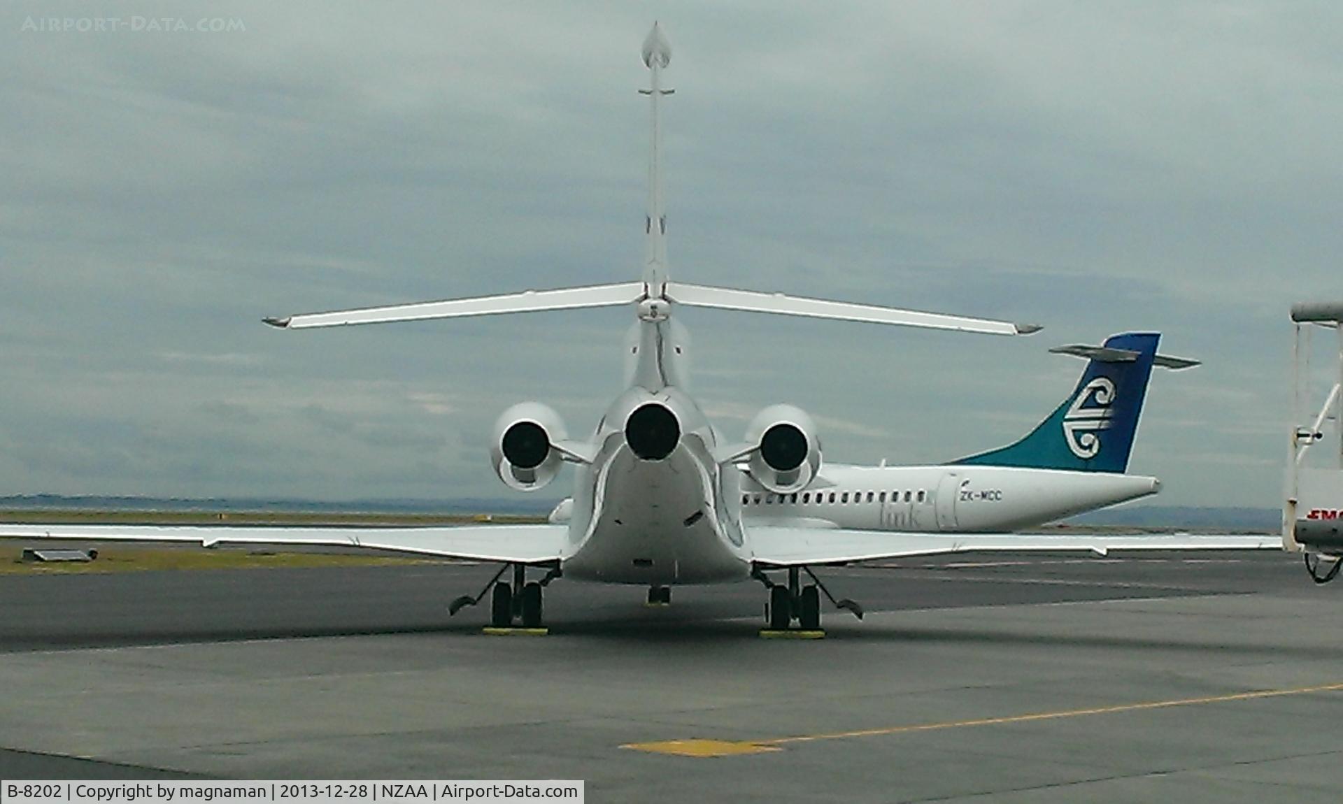 B-8202, 2012 Dassault Falcon 7X C/N 159, Rear end view at Auckland