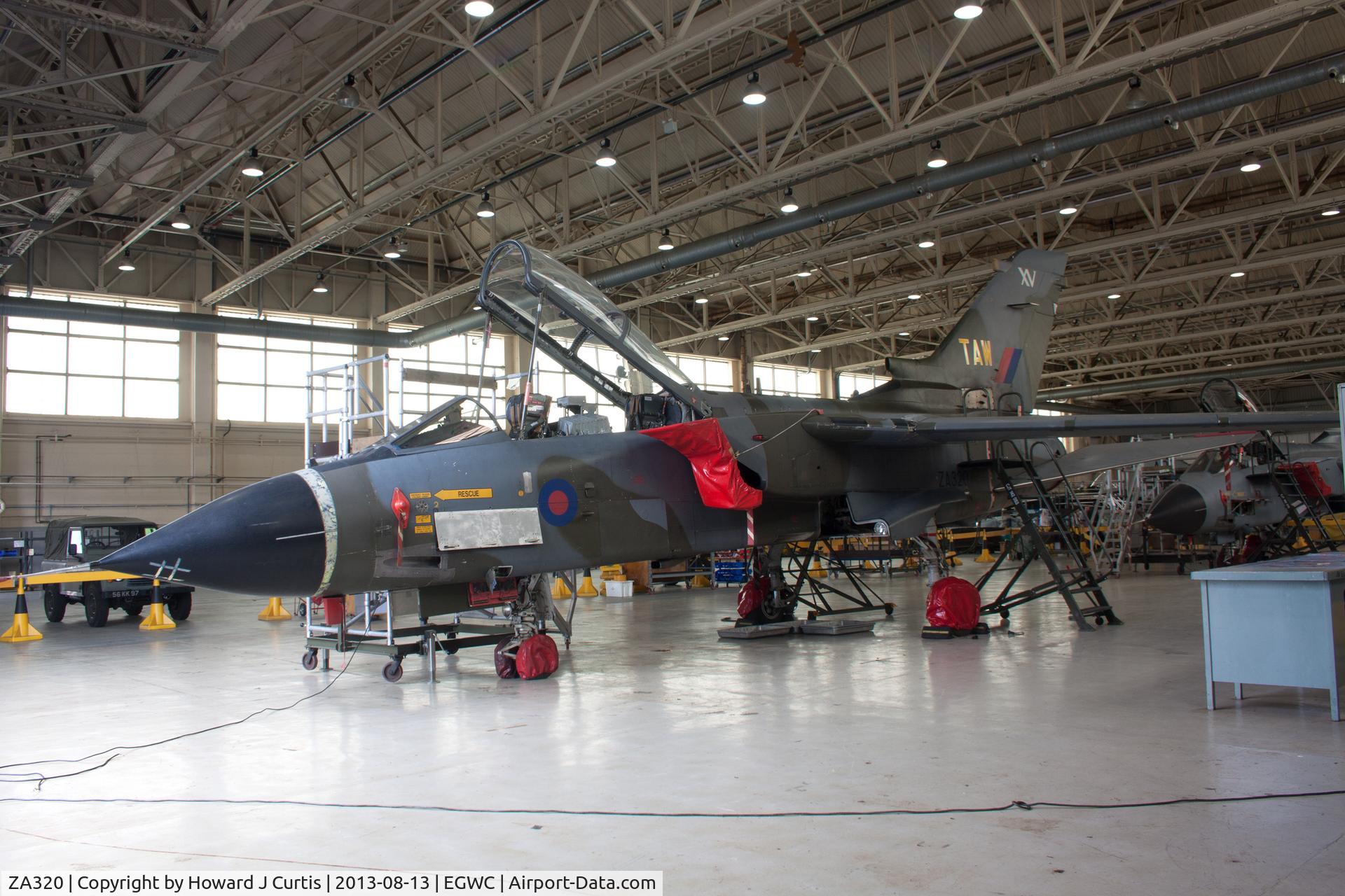 ZA320, 1979 Panavia Tornado GR.1(T) C/N 005/BT002/3002, 9314M, 1 SoTT.