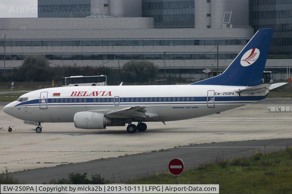 EW-250PA, 1995 Boeing 737-524 C/N 26319, Taxiing