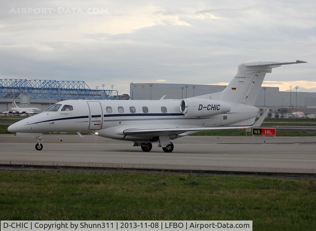 D-CHIC, 2012 Embraer EMB-505 Phenom 300 C/N 50500096, Taxiing to the General Aviation area