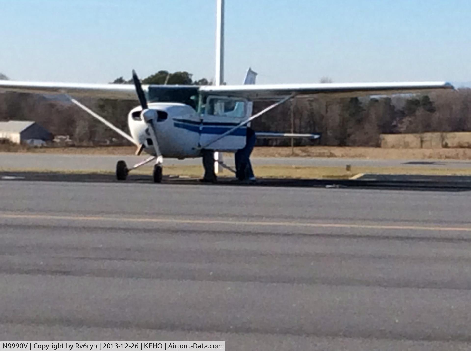 N9990V, 1974 Cessna 172M C/N 17264608, Nice rental plane