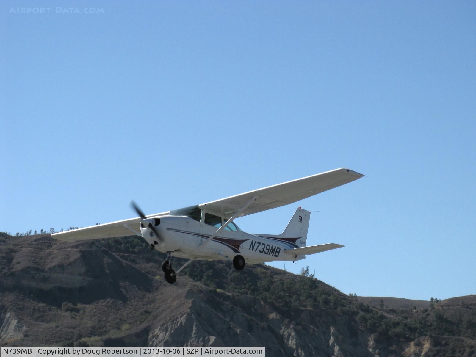 N739MB, 1978 Cessna 172N C/N 17270641, 1978 Cessna 172N SKYHAWK, Lycoming O-320-H2AD 160 Hp, takeoff climb Rwy 04