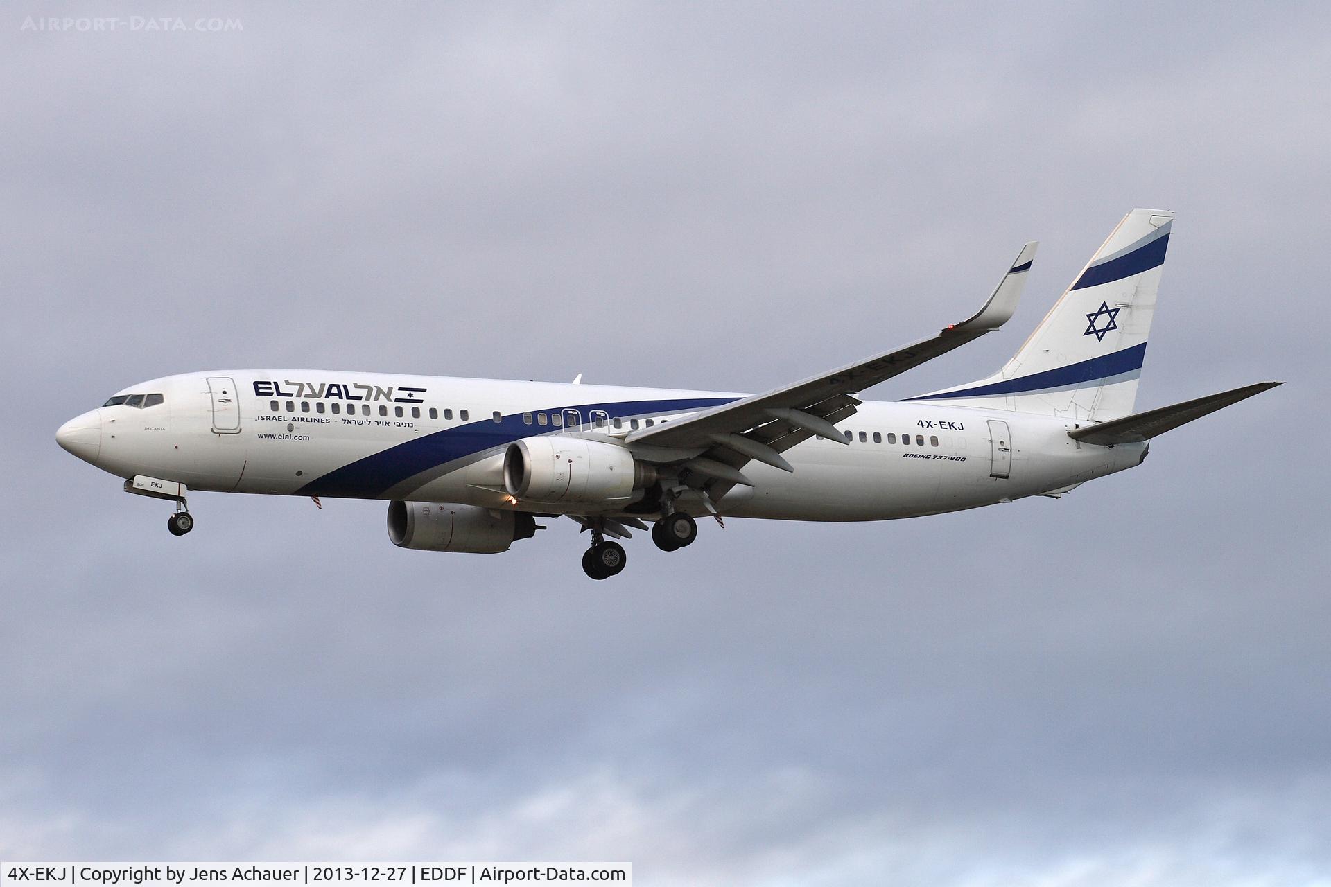 4X-EKJ, 2009 Boeing 737-85P C/N 35486, short final rwy 25l