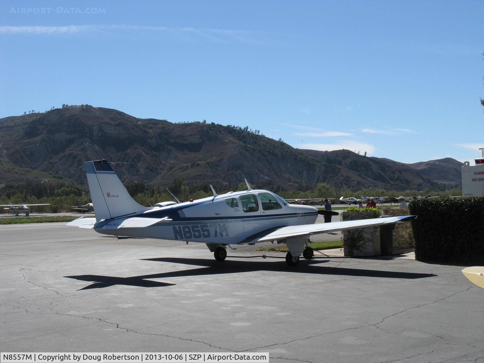 N8557M, 1963 Beech 35-B33 Debonair C/N CD-641, 1963 Beech 35-B33 DEBONAIR, Continental IO-470-K 225 Hp, refueling