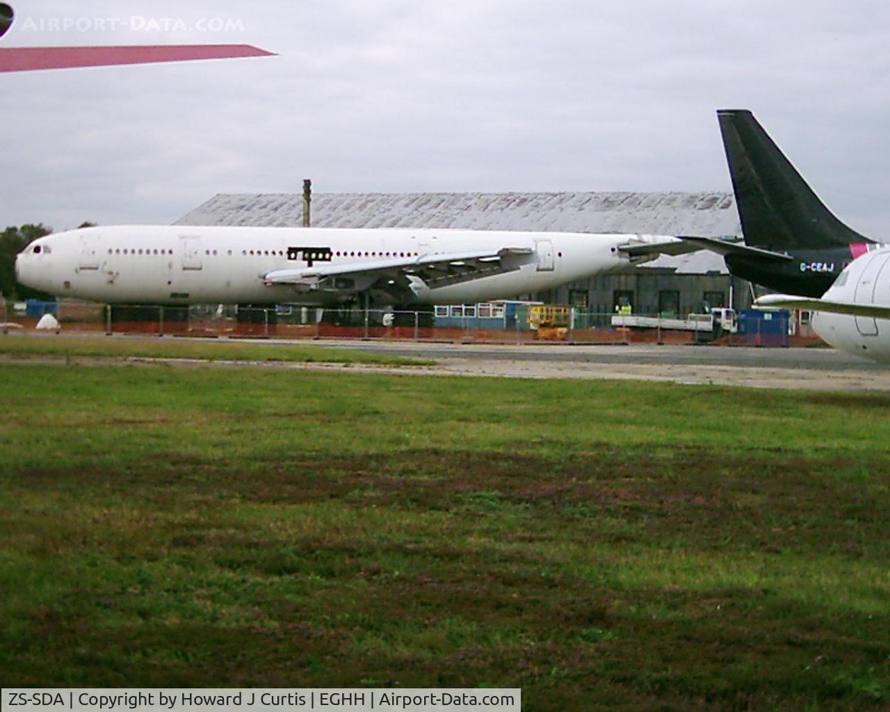 ZS-SDA, 1976 Airbus A300B2K-3C C/N 032, June 2001. Broken up here in June 2001. Date is approximate.