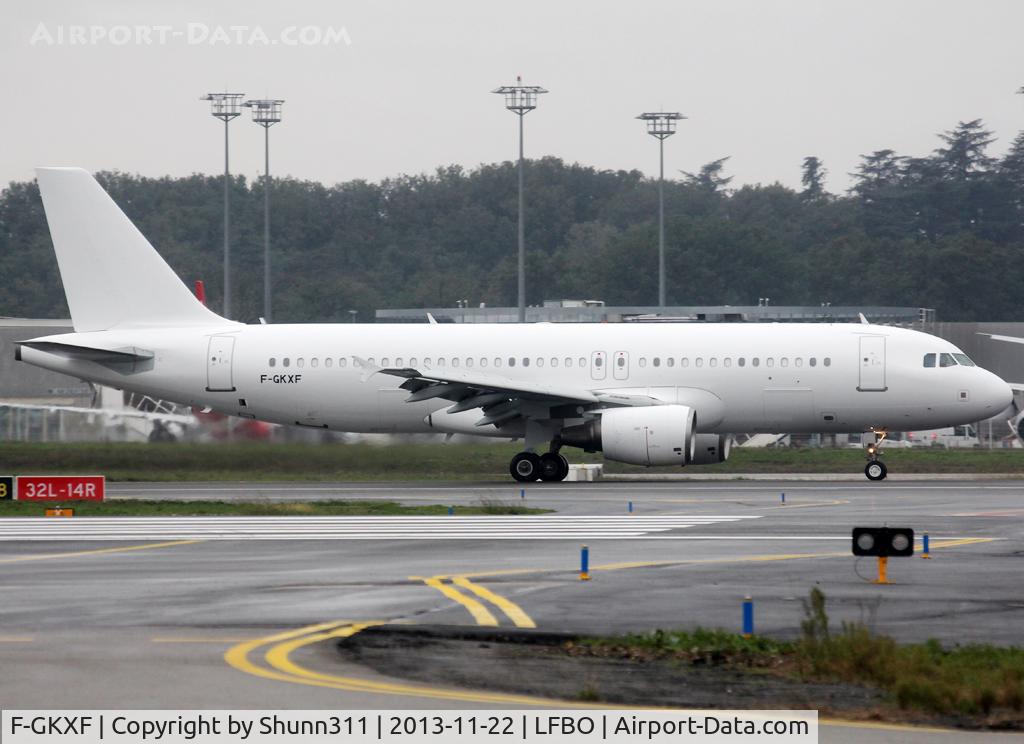 F-GKXF, 2002 Airbus A320-214 C/N 1885, Landing rwy 32L in all white c/s without titles now... Returned to lessor and parked @ Air France facility