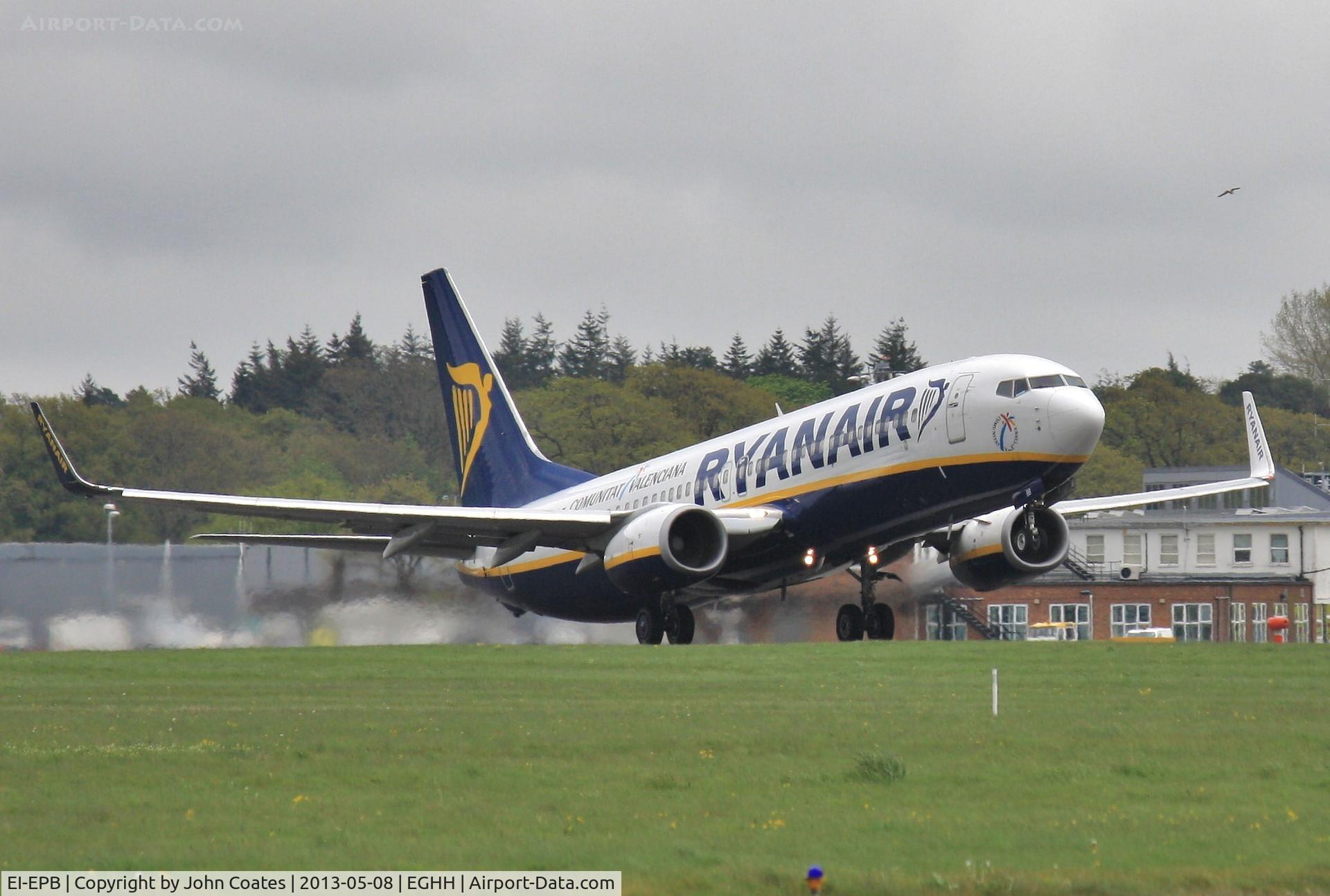 EI-EPB, 2011 Boeing 737-8AS C/N 34986, Lifting off 26