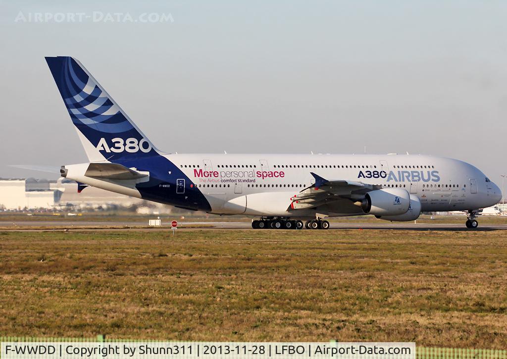 F-WWDD, 2005 Airbus A380-861 C/N 004, New titles for this aircraft : 'More personnal space / The Airbus confort standard'